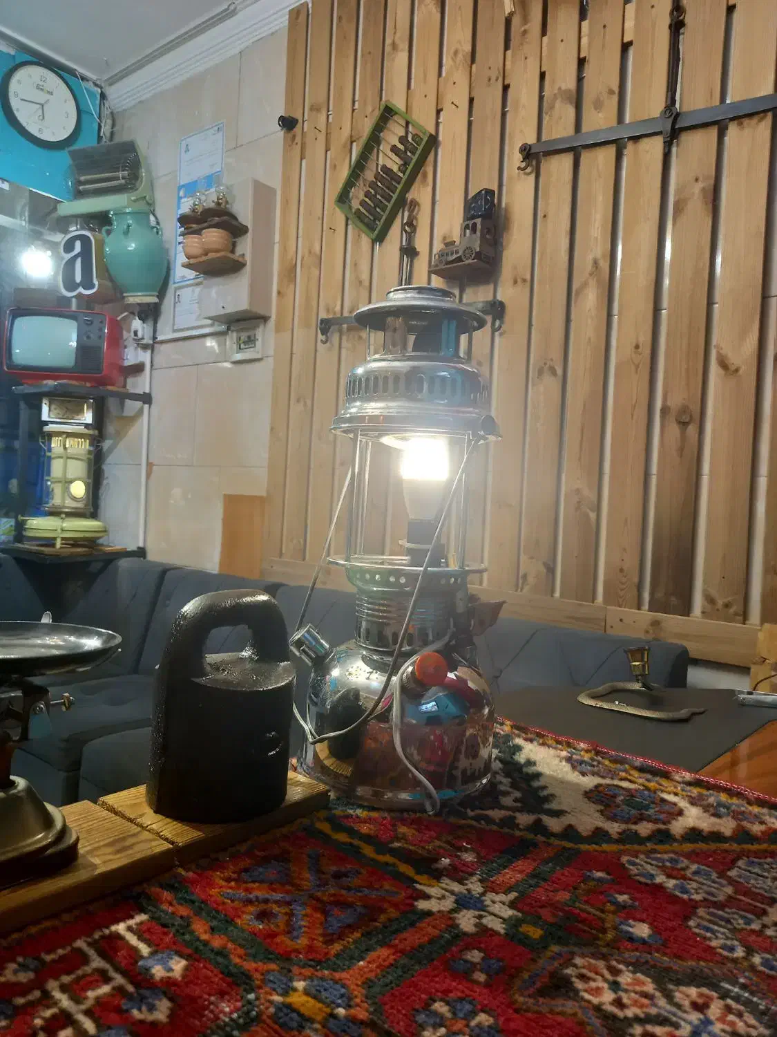 چراغ زنبوری سالم وقدیمی|کلکسیون اشیاء عتیقه|اسلام‌شهر, شهرک واوان|دیوار