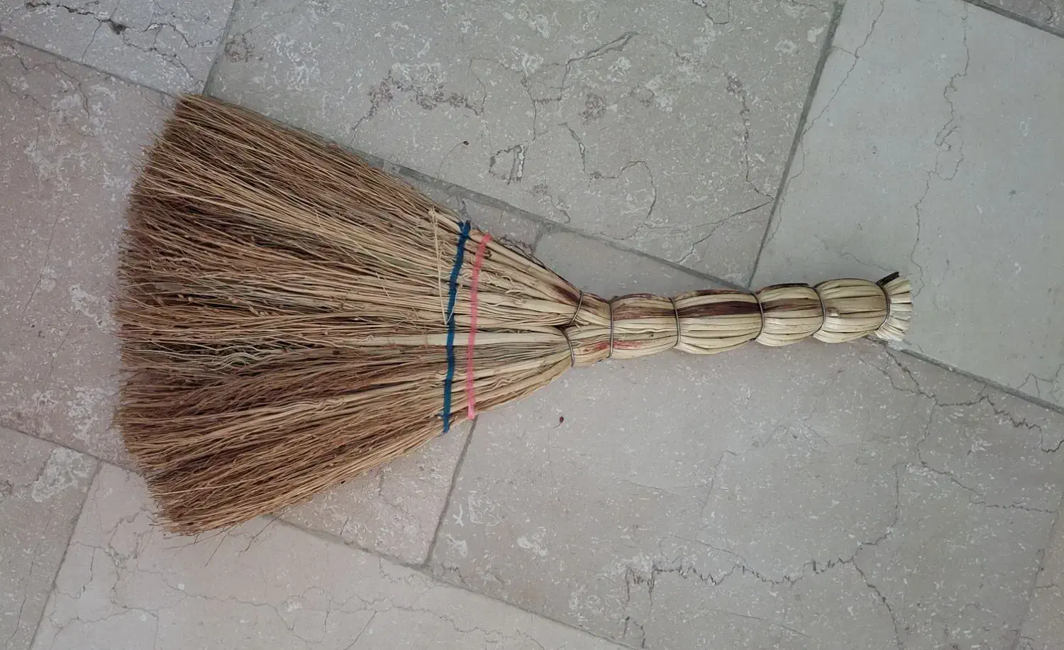 جارو|لوازم نظافت|صفادشت, |دیوار