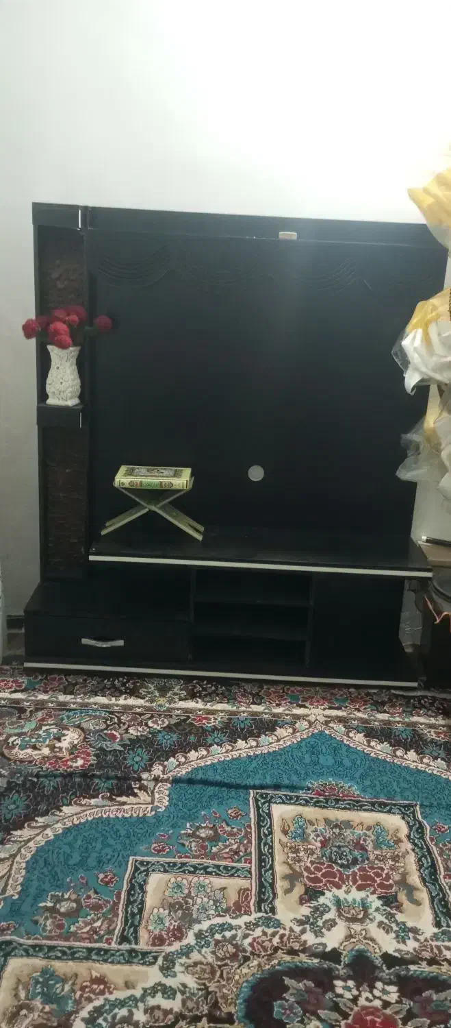 میز ال ای دی تمیز باچوب زد خش|میز تلویزیون|بم, |دیوار