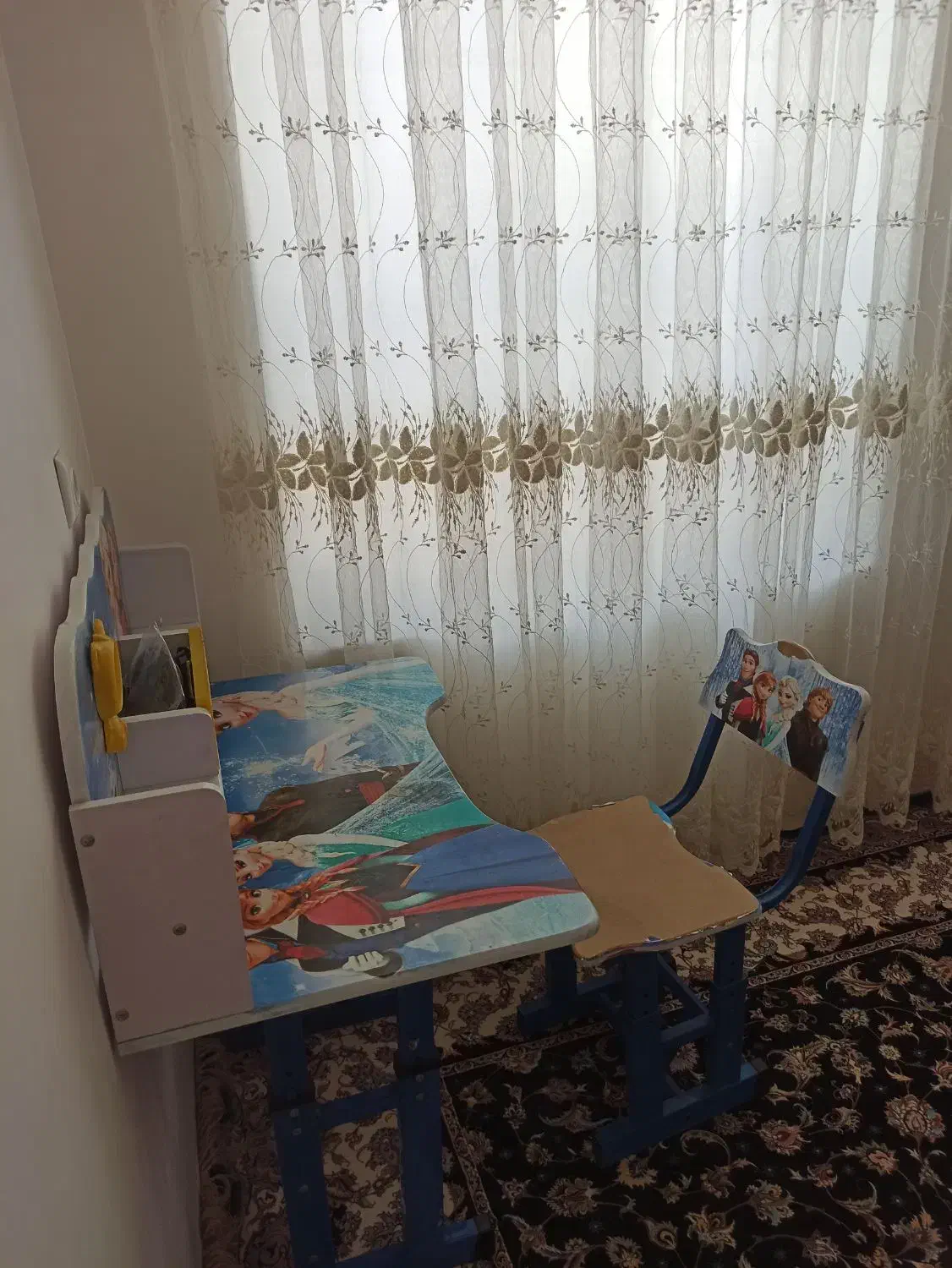 میز و صندلی تحریر|تخت و صندلی بچه|پیرانشهر, |دیوار