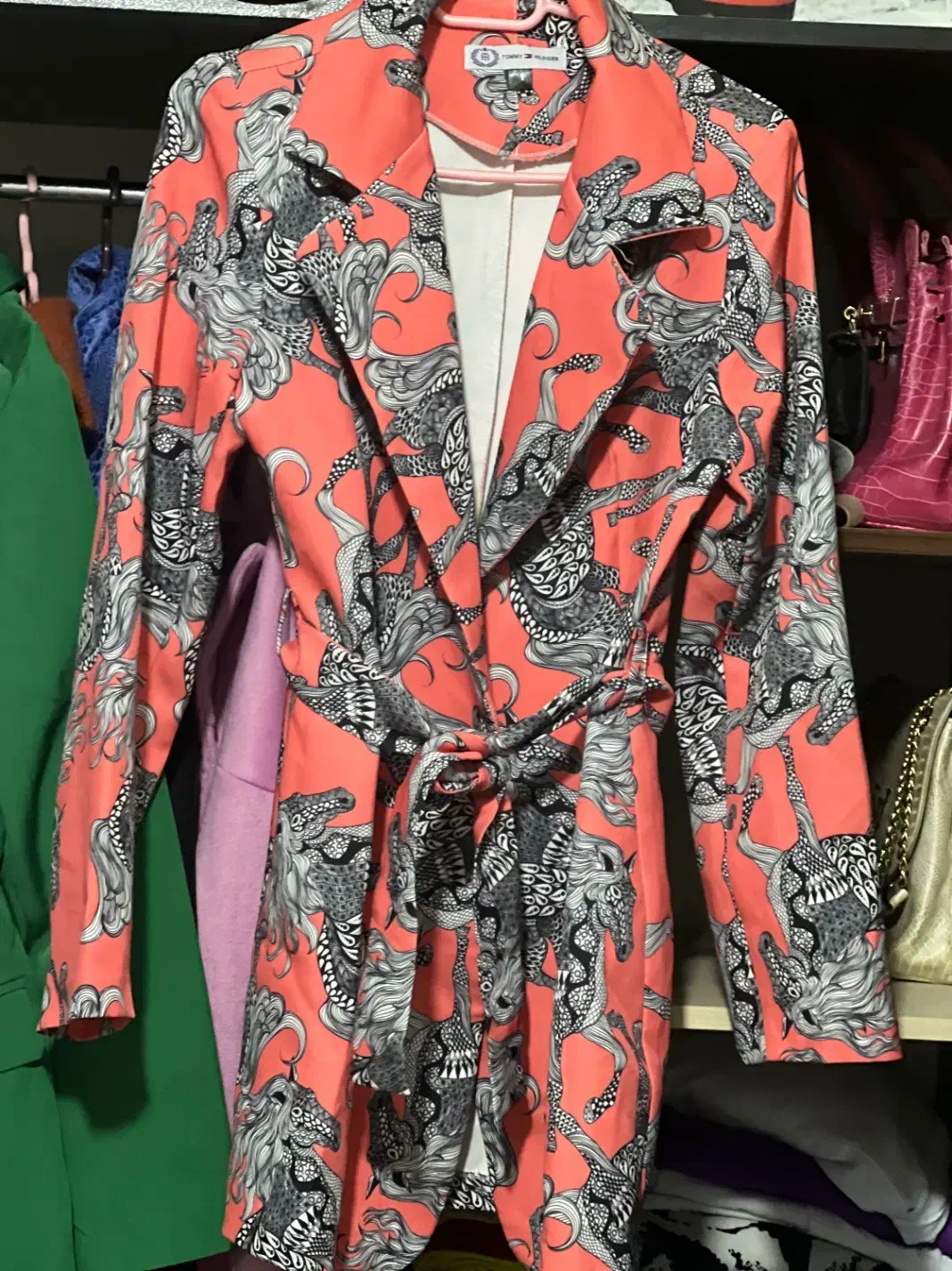 فروشی نو ودرحدنو|لباس|شاهینشهر, شهرک گلدیس|دیوار