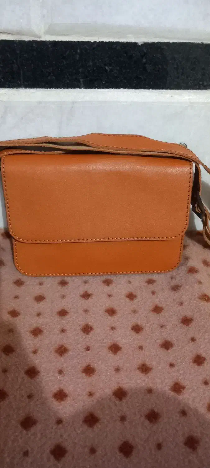 کیف چرم پوست گاوی دست دوز|کیف، کفش، کمربند|زابل, |دیوار