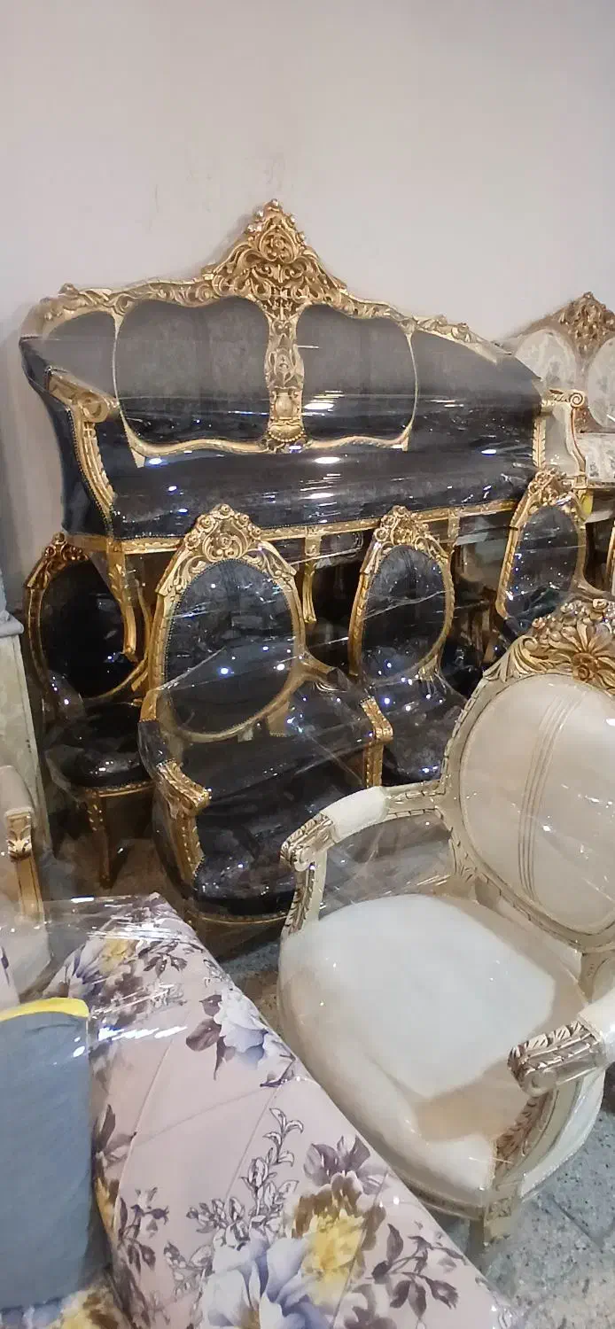 تمام ، چوب ، سلطنتی و کلاسیک|مبلمان خانگی و میز عسلی|مشهد, امام خمینی|دیوار