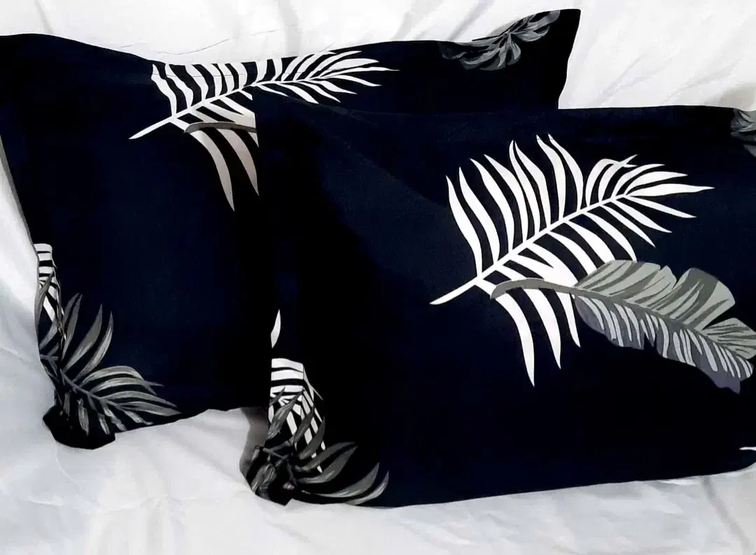 روبالشی زیپ دار و رنگ ثابت|رختخواب، بالش، پتو|قزوین, |دیوار