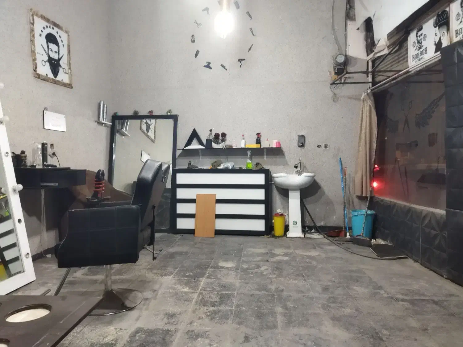 مغازه آرایشگاه مردانه|آرایشگاه و سالنهای زیبایی|کوهدشت, |دیوار