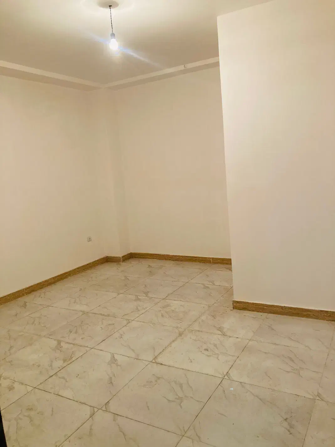 واحد طبقه سوم ۱۳۰متر(دفتر املاک یوسف)|فروش آپارتمان|رشت, حمیدیان|دیوار