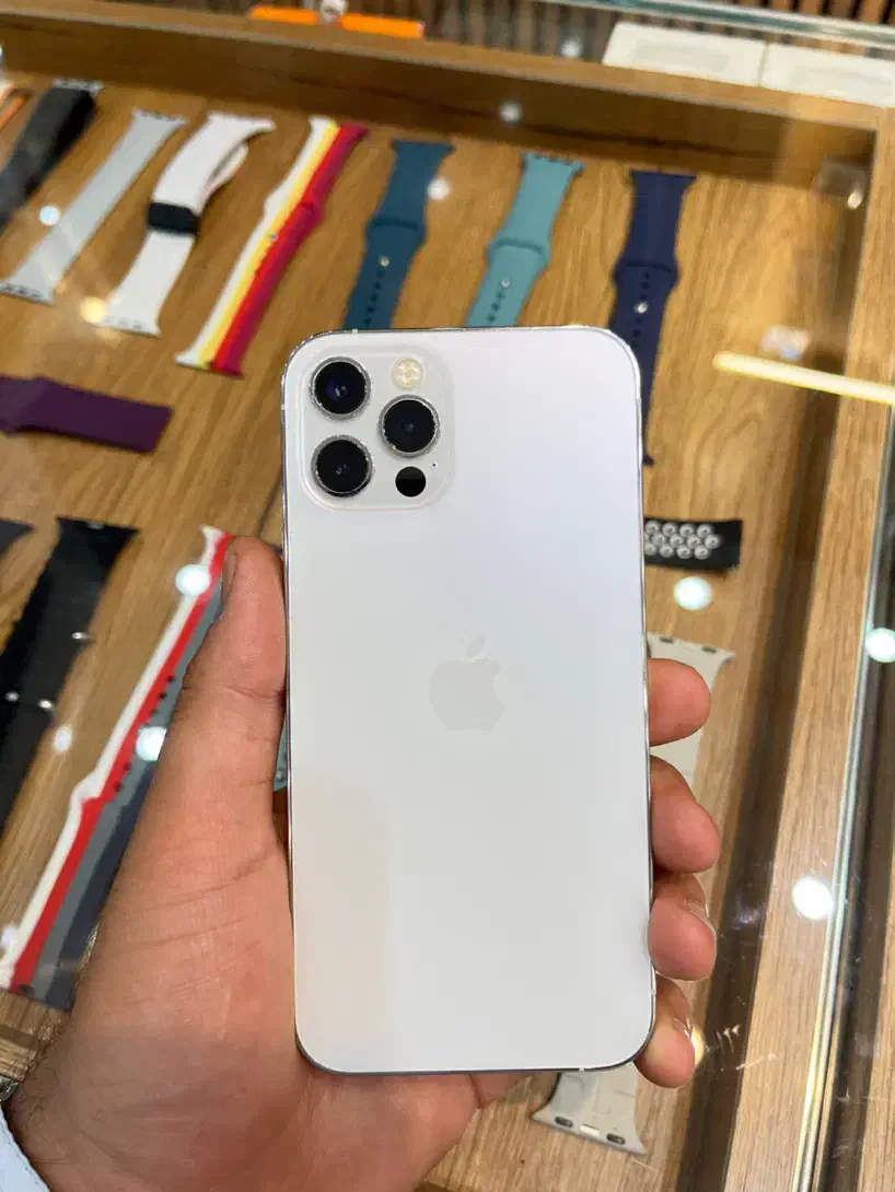 ایفون 12Pro 256 بدون بازشدگی بدون تعمیر|موبایل|قم, عمار یاسر|دیوار