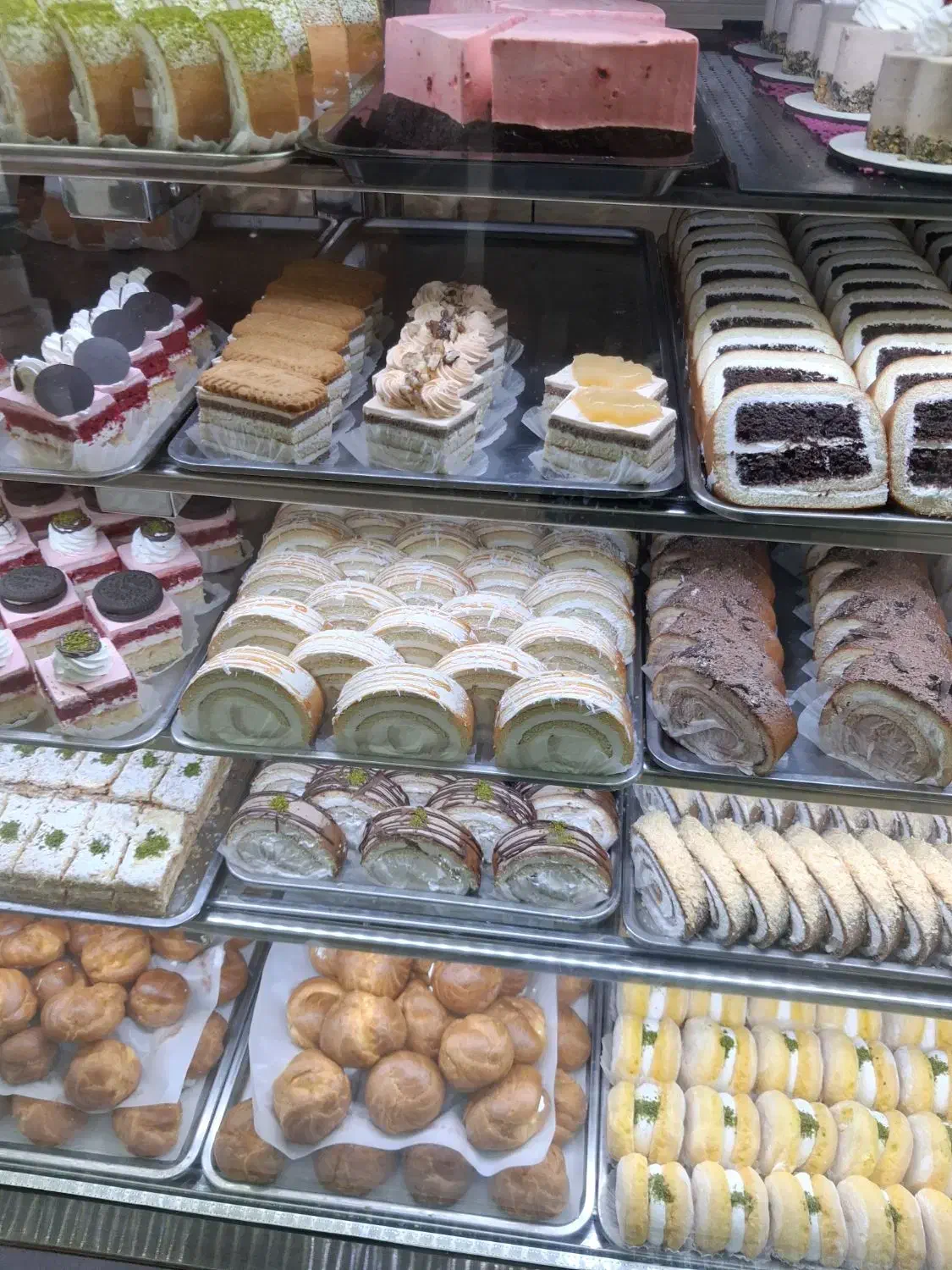 فروشنده قنادی|استخدام بازاریابی و فروش|گنبد کاووس, |دیوار