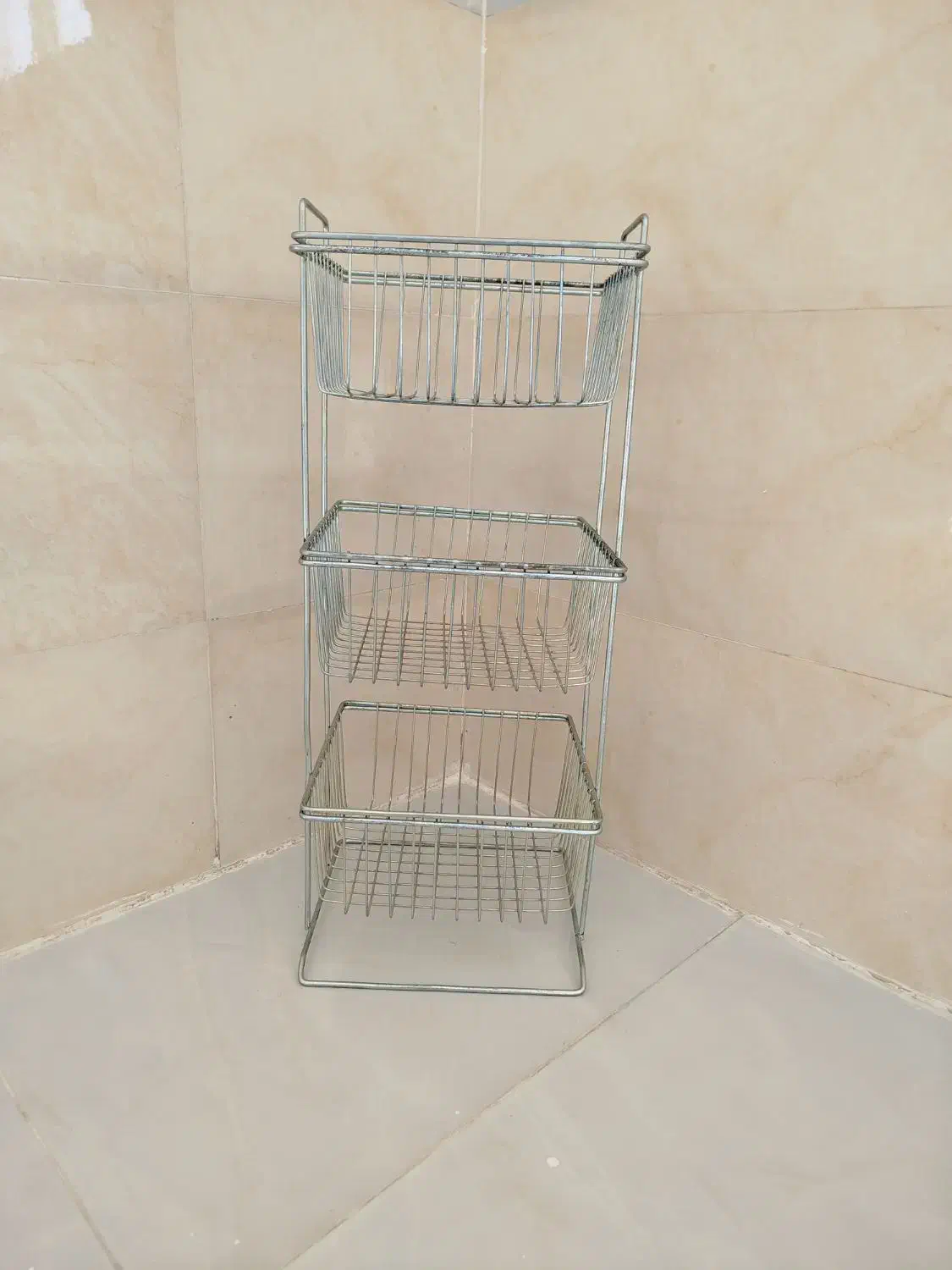 سبد سیب زمینی و پیاز فلزی 3طبقه نو|ظروف نگهدارنده، پلاستیکی، یک‌بارمصرف|تربت‌حیدریه, ۴۵ متری|دیوار