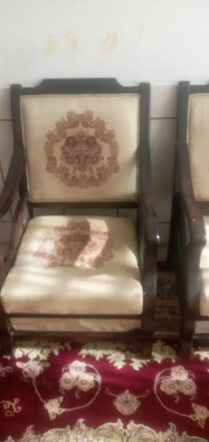 مبل هفت نفره سالم بدون پارگی سبک وراحت|مبلمان خانگی و میز عسلی|لردگان, |دیوار