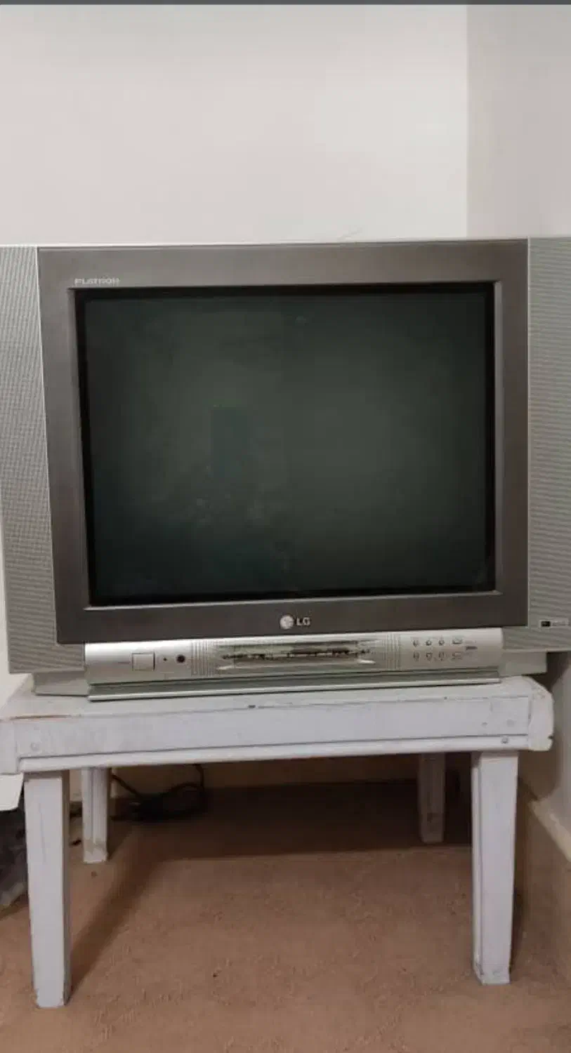 تلویزیون ۲۲اینج ال جی سالم|تلویزیون و پروژکتور|شاهین‌شهر, گزبرخوار|دیوار