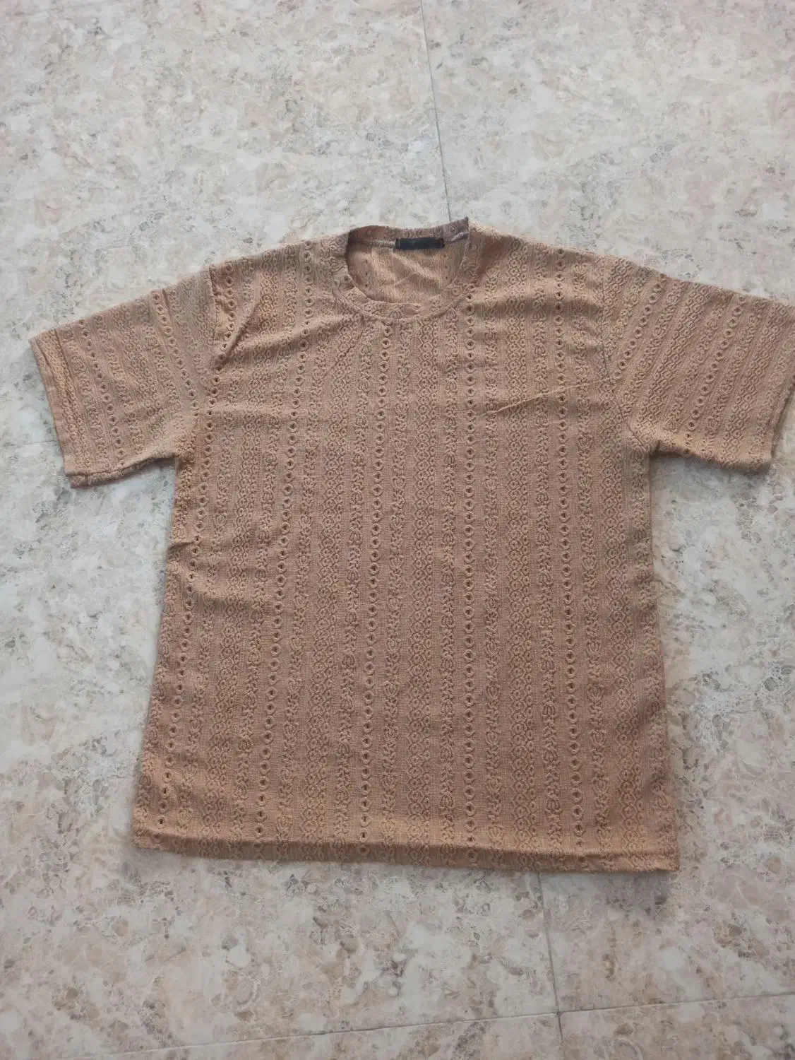 چند تا تیشرت و شومیز|لباس|رشت, نامجو|دیوار