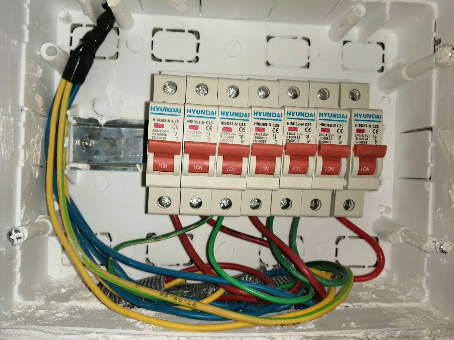 برق کار - برقکاری - برق کشی ساختمان امین|خدمات پیشه و مهارت|گنبد کاووس, |دیوار