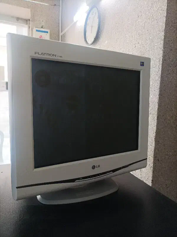 مانیتور CRT|رایانه رومیزی|کرمانشاه, |دیوار