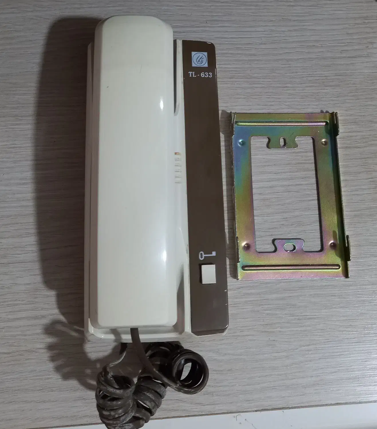 در باز کن الکتروگویا EG400|صوتی و تصویری|مشهد, نیروی هوایی|دیوار