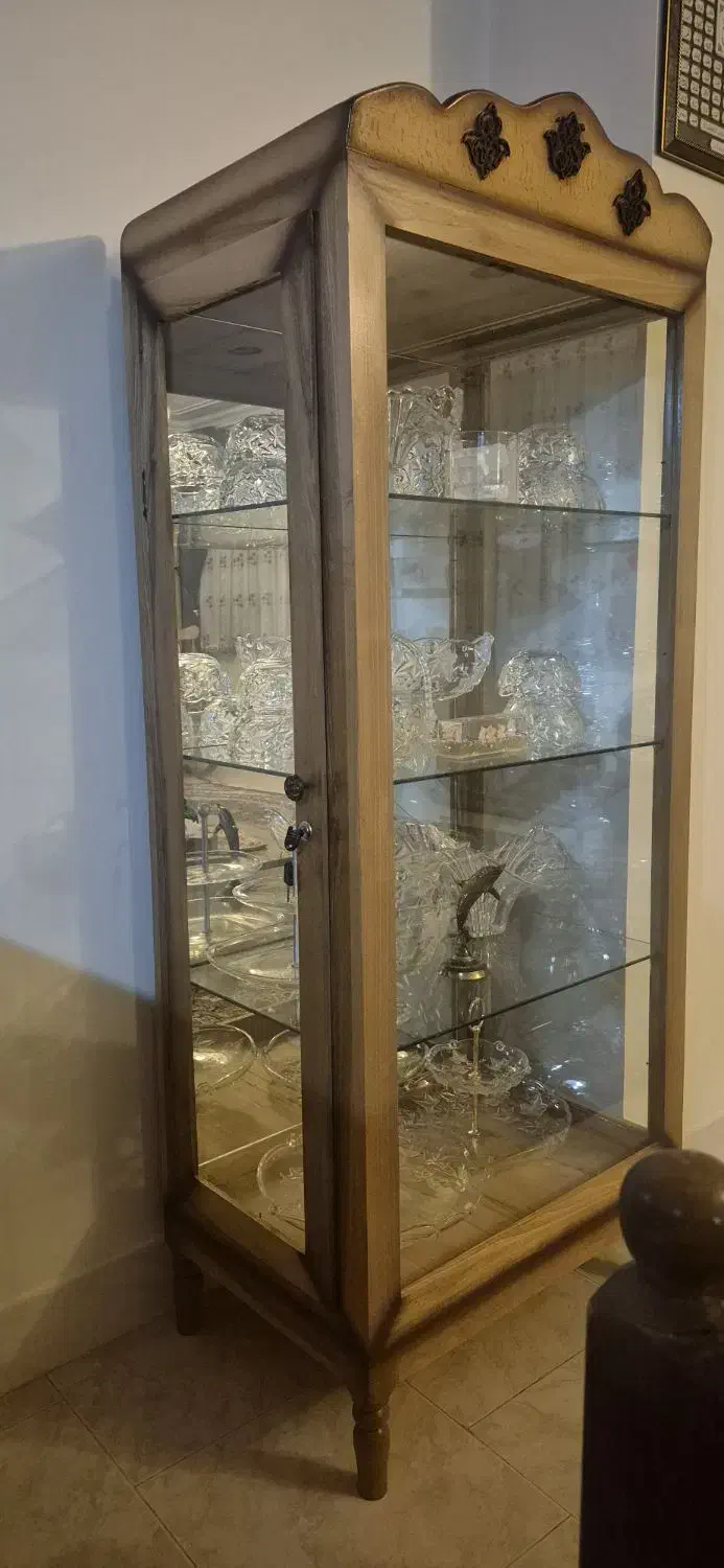 بوفه|بوفه، ویترین، کنسول|شاهین‌شهر, حافظ جنوبی|دیوار