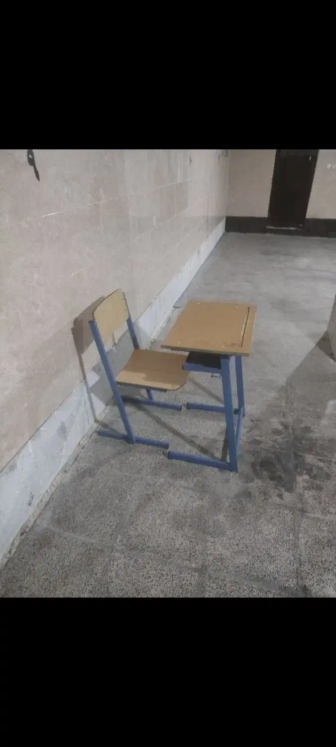 صندلی و نیمکت مدرسه|صندلی و نیمکت|فولادشهر, مسکن مهر فولادشهر|دیوار