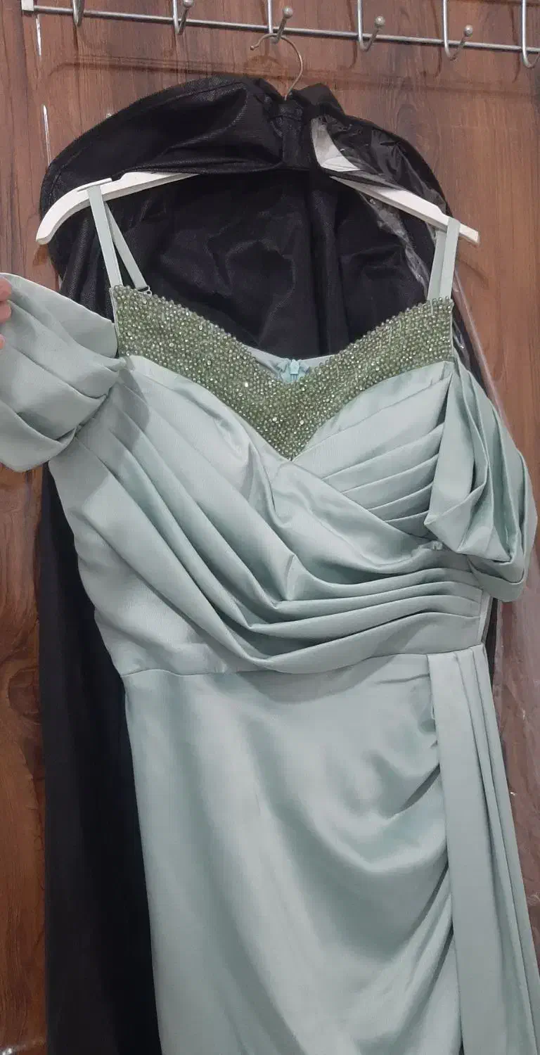 لباس مجلسی|لباس|گلستان (تهران), |دیوار