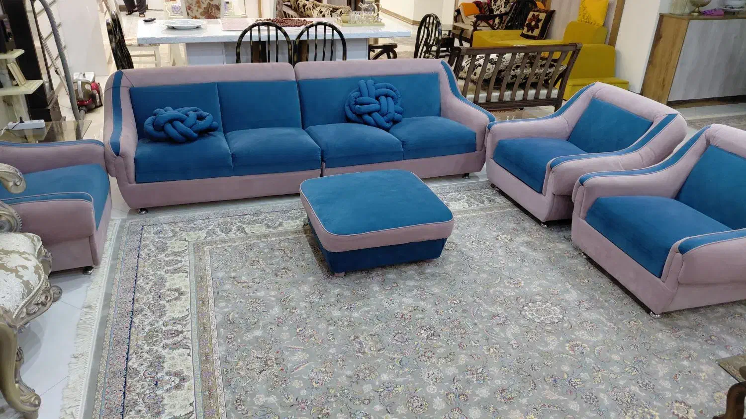 مبل راحتی ۷نفره با جلومبلی|مبلمان خانگی و میز عسلی|تبریز, |دیوار