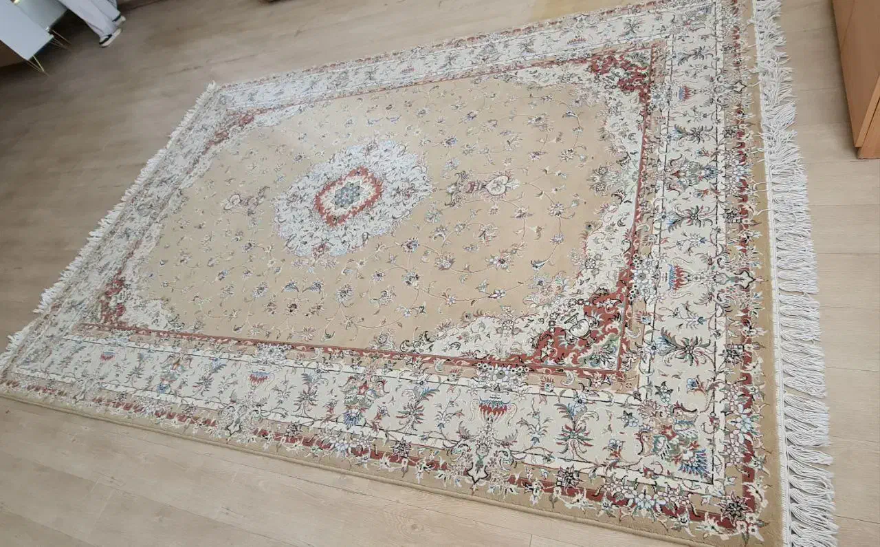 فرش ۱۲ متری در حد نو|فرش|مشهد, هفت تیر (نه دره)|دیوار