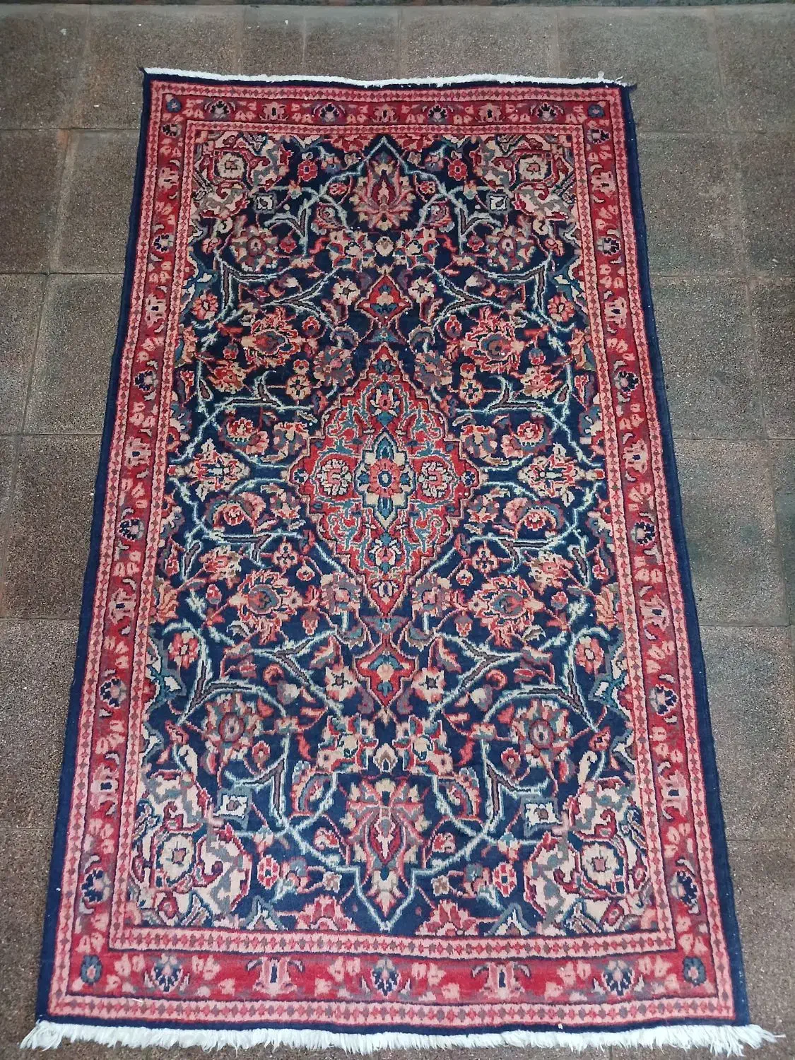 قالیچه دستباف اراک|فرش|ری, سیزده آبان|دیوار