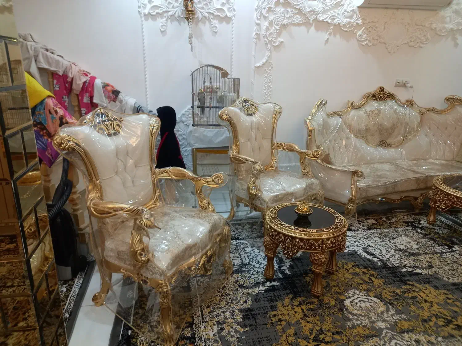 مبل سلطنتی مناسب جهیزیه چوب راش ورق طلا بشرط|مبلمان خانگی و میز عسلی|مشهد, پورسینا|دیوار