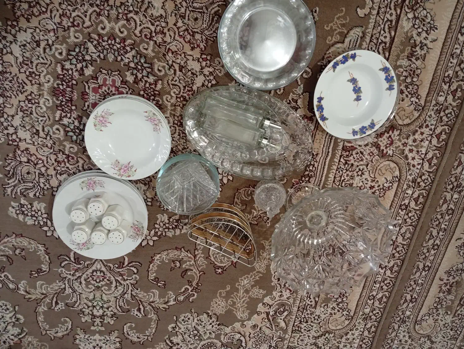 ظروف در حد نو|ظروف سرو و پذیرایی|گلستان (تهران), |دیوار