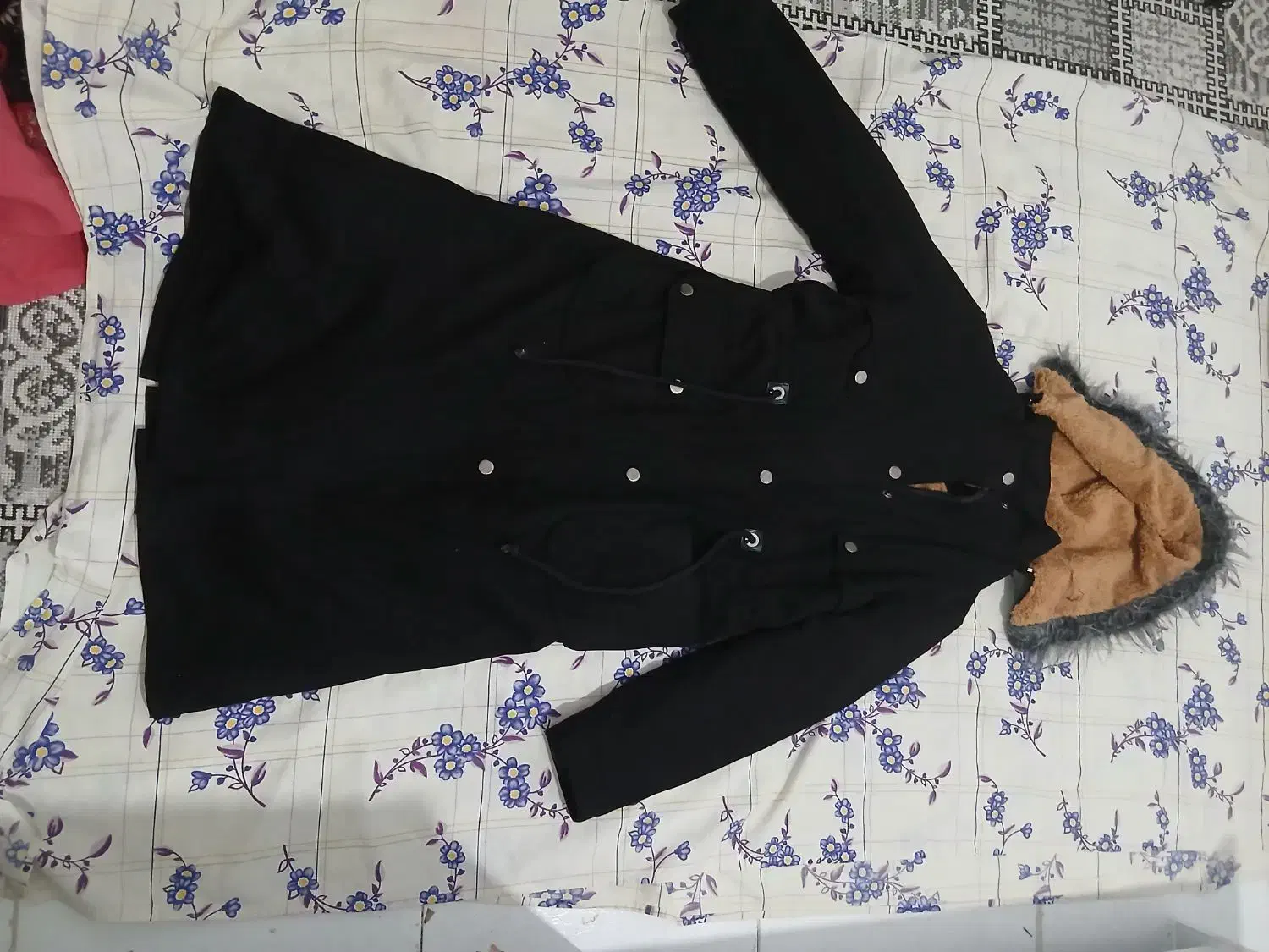 پالتو|لباس|بیرجند, |دیوار