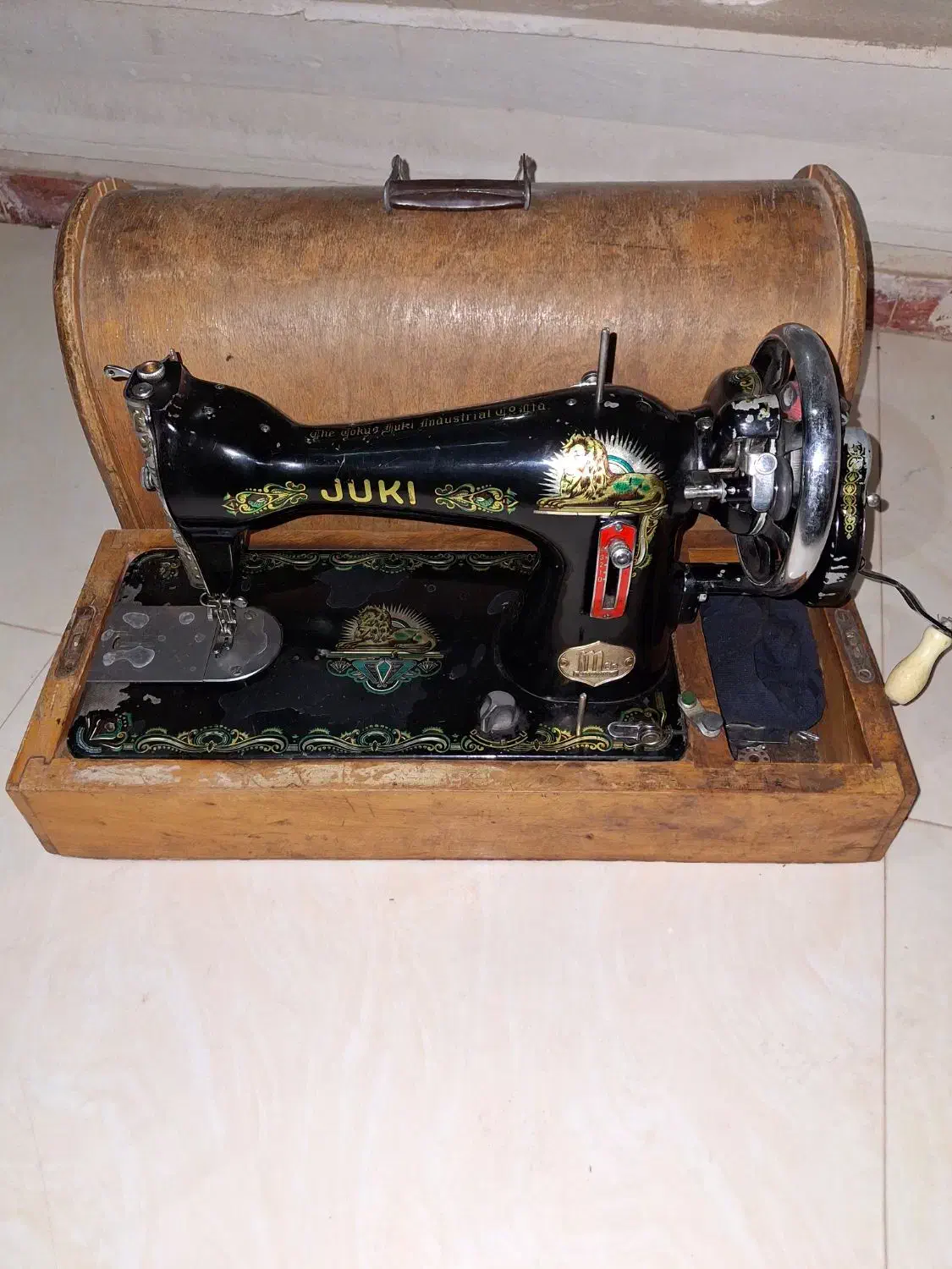 چرخ خیاطی|چرخ خیاطی و ریسندگی|قائن, |دیوار