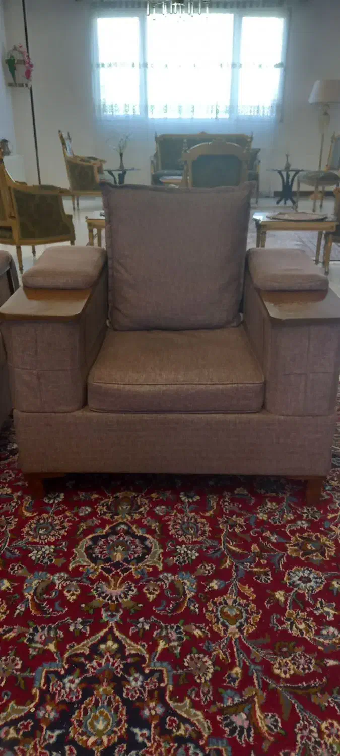 مبل راحتی ۷ نفره دو رو رزر قیمت|مبلمان خانگی و میز عسلی|هشتگرد, فاز ۲ مهستان|دیوار