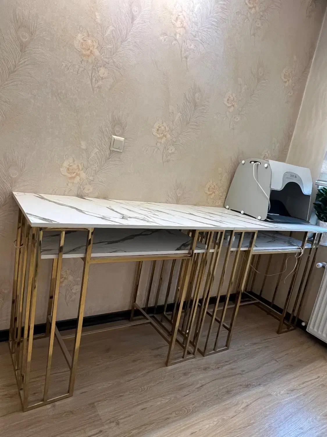 میز ناخن تمام استیل درجه یک|آرایشگاه و سالن‌های زیبایی|ری, دیلمان|دیوار