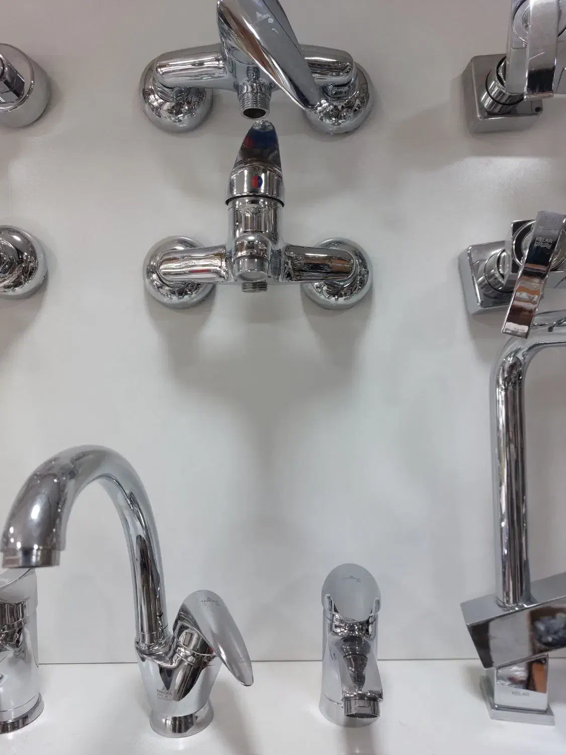 نصب و تعمیرات شیرآلات. فلاش تانک.فرنگی|خدمات پیشه و مهارت|اصفهان, باغ کاران|دیوار