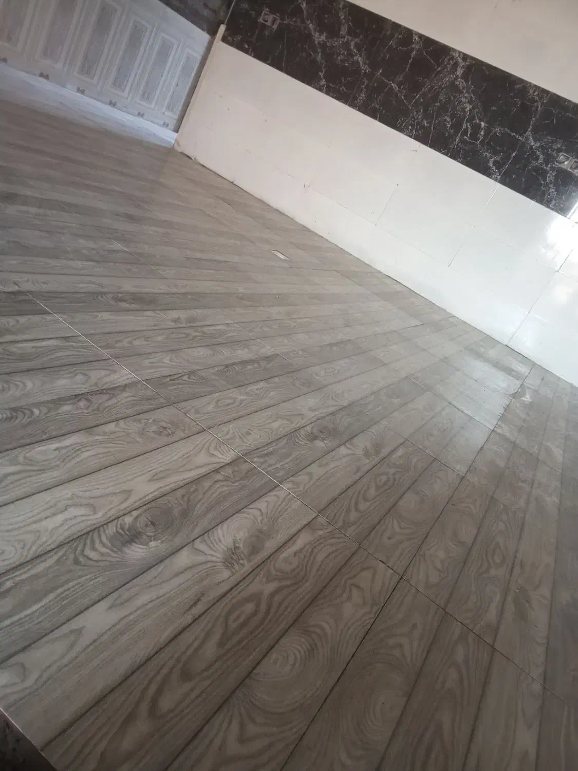 اوستا بنا سیمان کاری دیوار چین سرامیک کاری|خدمات پیشه و مهارت|کرمان, |دیوار