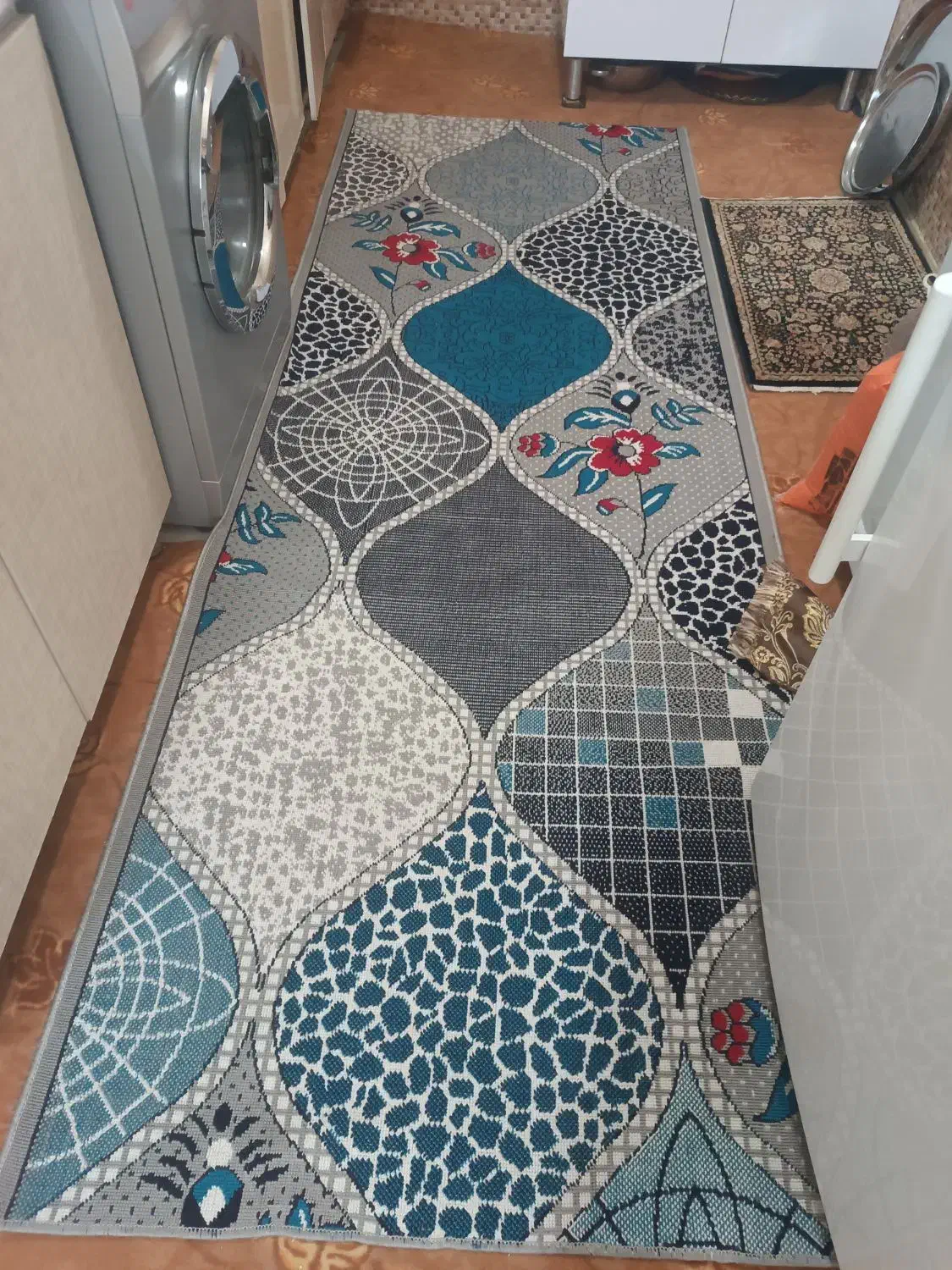 سلام گلیم|گلیم، جاجیم، گبه|قم, ولیعصر|دیوار