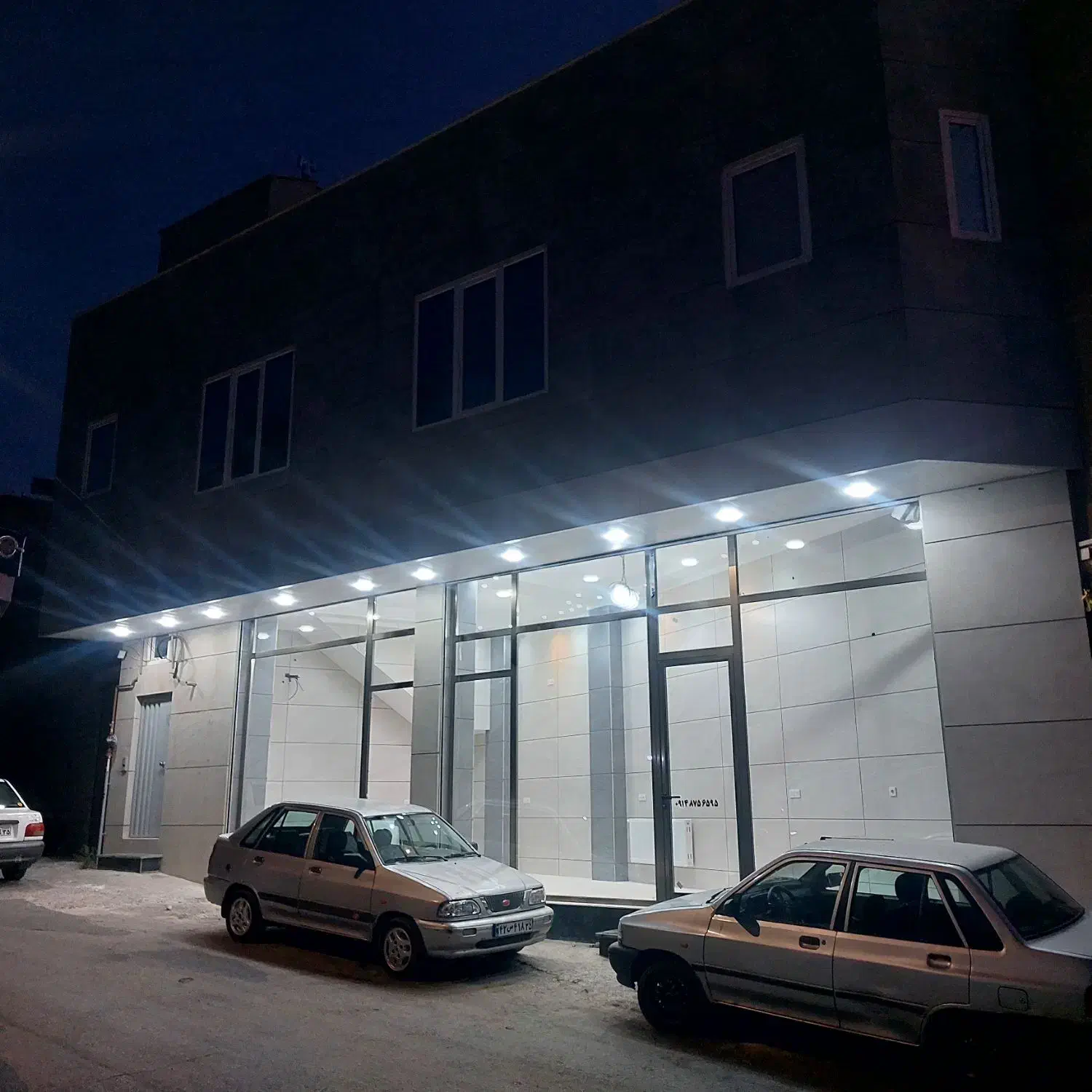 فروش واحد تجاری ( مغازه ) خدماتی شیک در باسمنج|فروش مغازه و غرفه|باسمنج, |دیوار