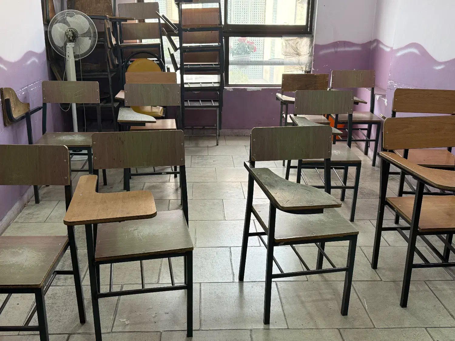 صندلی چوبی دسته دار مناسب مدارس،آموزشگاهها و شخصی|صندلی و نیمکت|قائم‌شهر, |دیوار