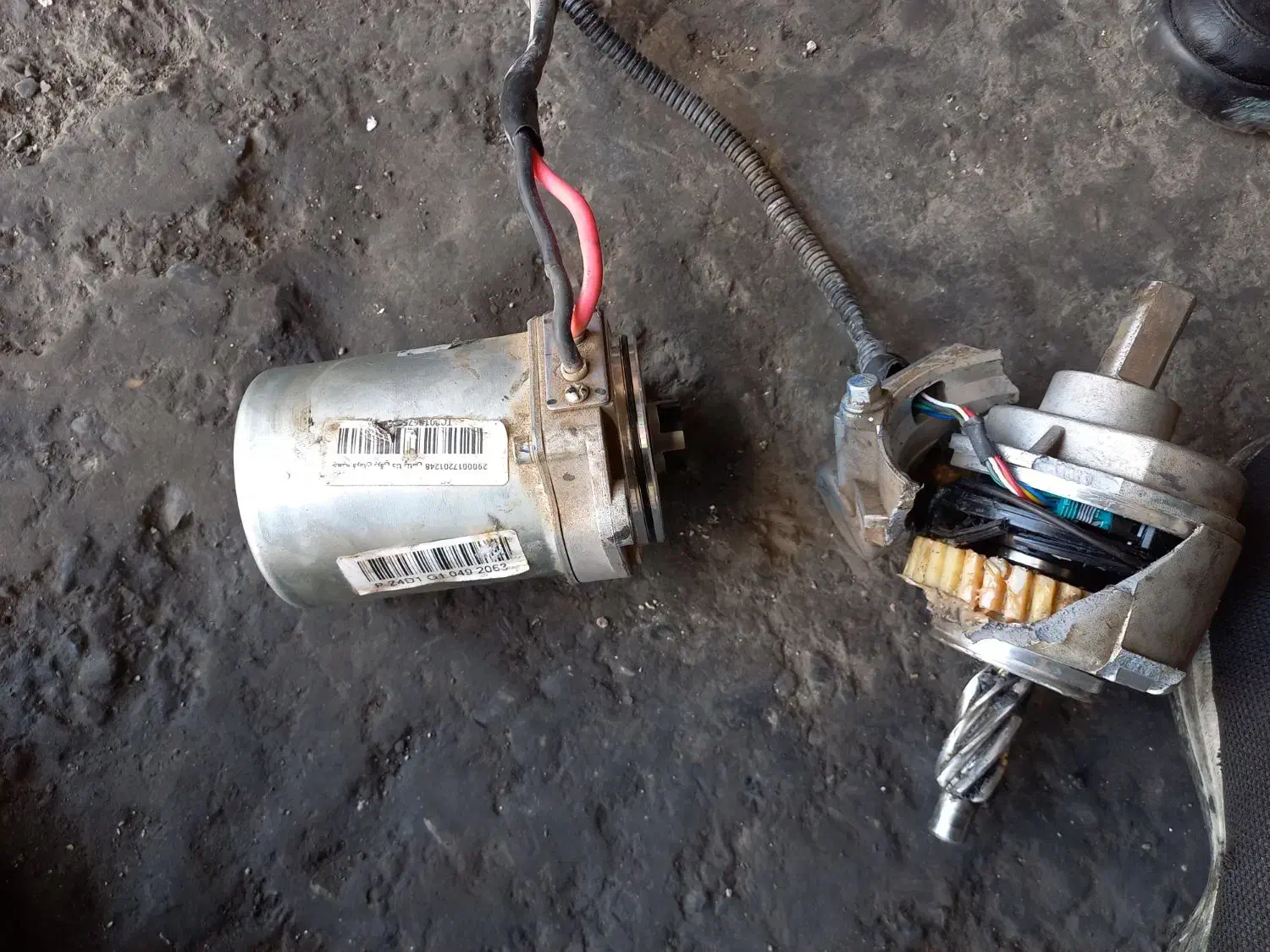 موتور شیر فرمان دنا پلاس اتومات|قطعات یدکی و لوازم جانبی|خوی, |دیوار