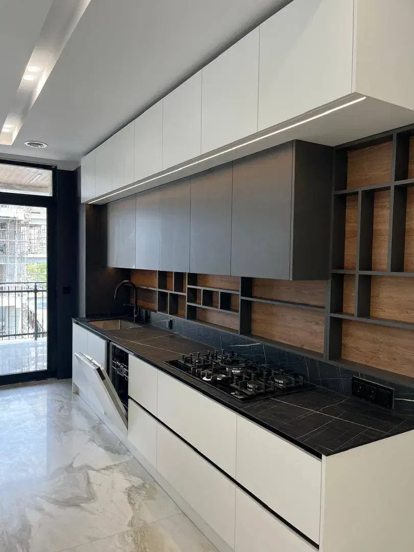 ۲۱۲ متر ۳ خواب مستر  ( تک واحدی  ) نوساز