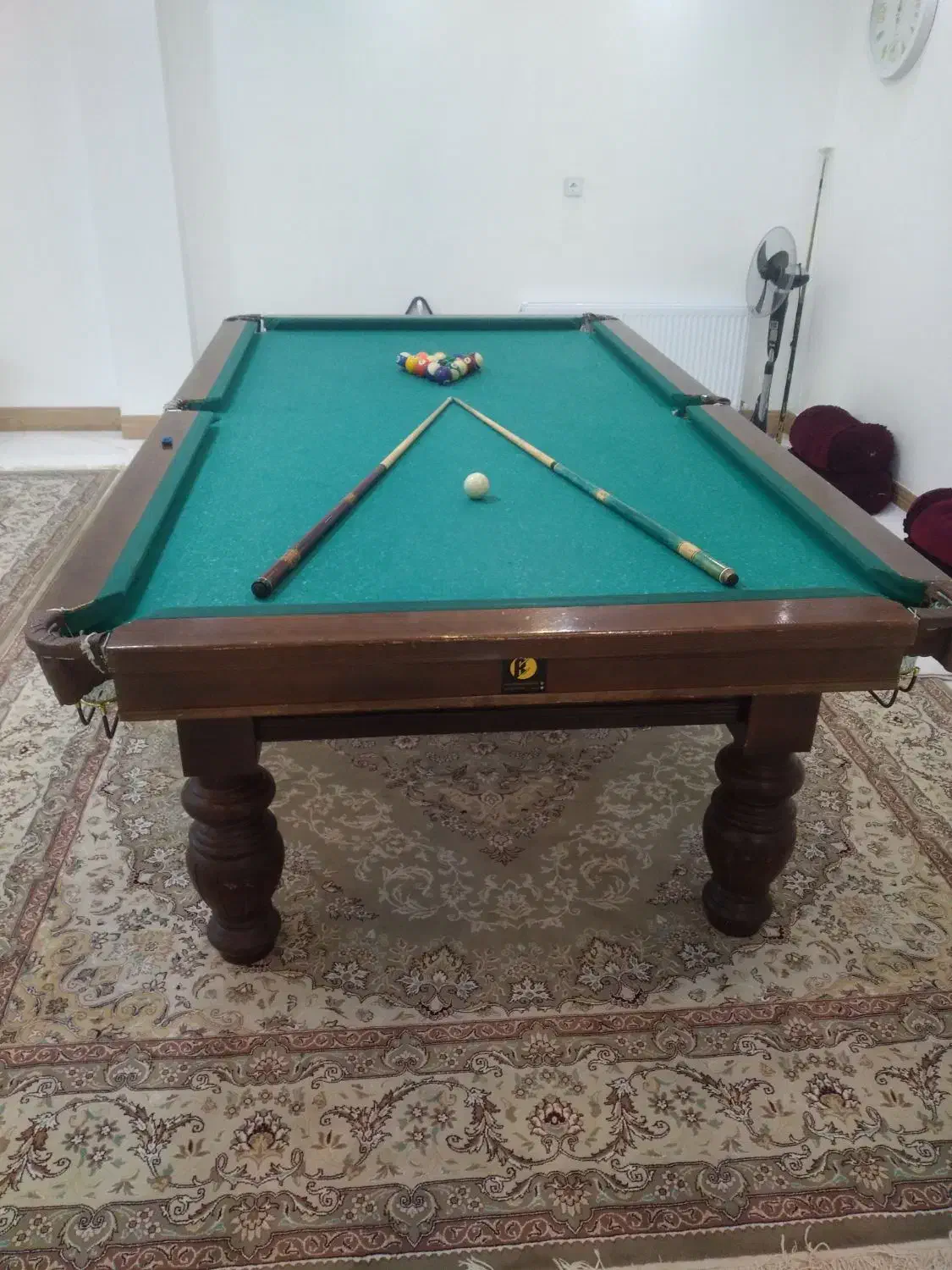 ورزشی|ورزشهای توپی|بروجن, |دیوار