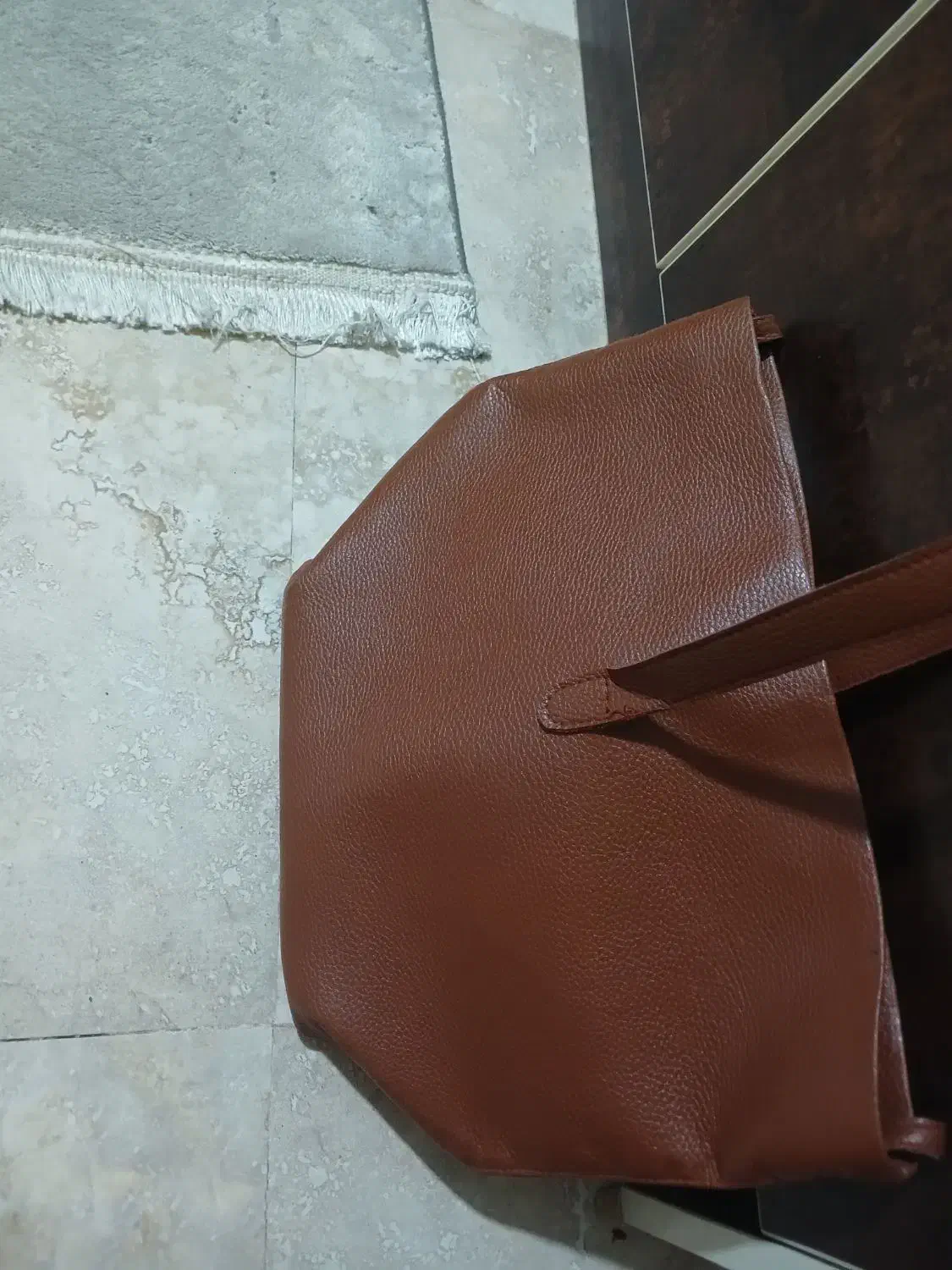 تعدادی کیف|کیف، کفش، کمربند|شیراز, شاه قلی بیگی|دیوار