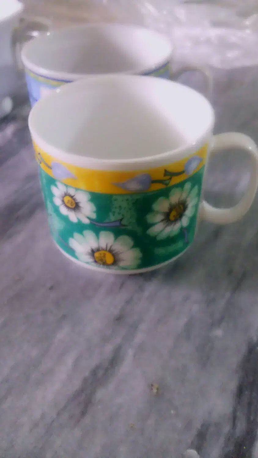 ظروف و فنجان|ظروف سرو و پذیرایی|رشت, حمیدیان|دیوار