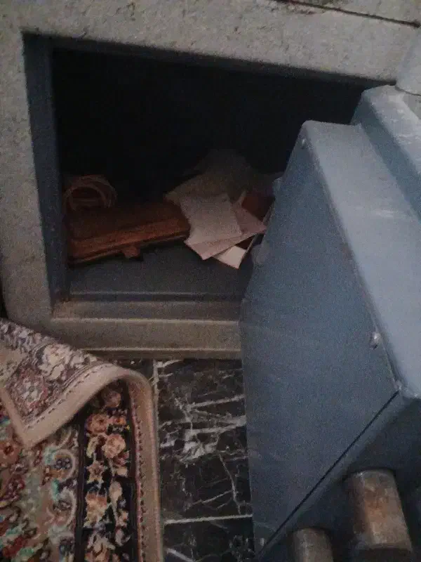 گاوصندوق|کلکسیون اشیاء عتیقه|ارومیه, |دیوار