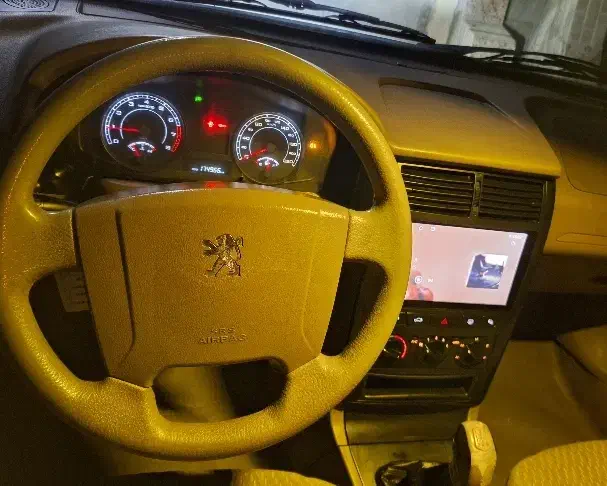 پژو ۴۰۵ مدل ۹۶|خودرو سواری و وانت|بروجرد, |دیوار