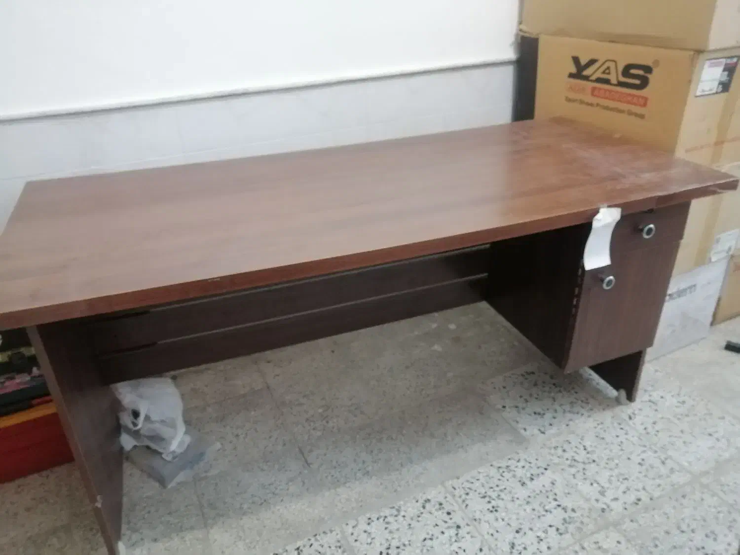 میز. دکور. رگال|مبلمان اداری|نیشابور, هفده شهریور|دیوار