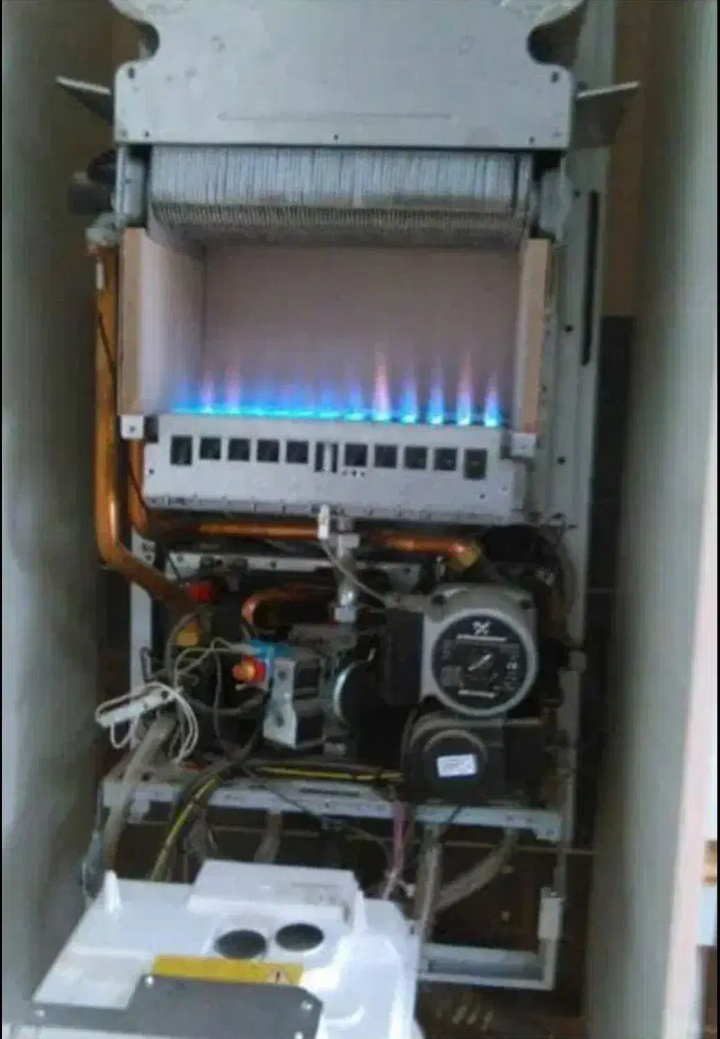 تعمیر و سرویس انواع پکیج و آبگرمکن|خدمات پیشه و مهارت|شیراز, نصر|دیوار