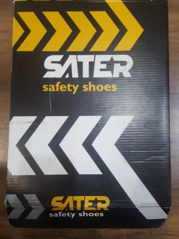 کفش کار صنعتی|کیف، کفش، کمربند|بیرجند, |دیوار