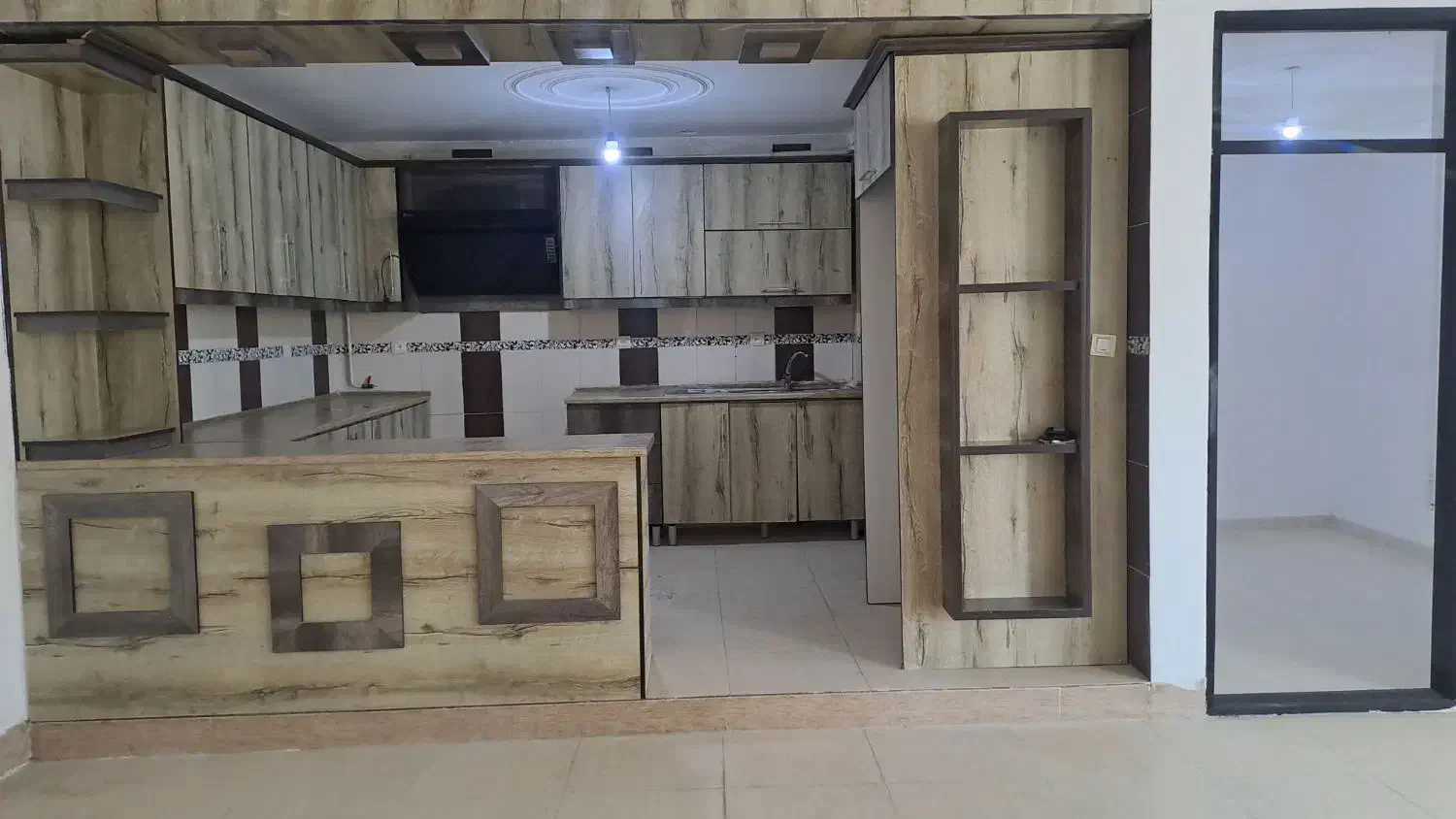 فروش آپارتمان. ۱۳۰ متری با مشاع سند تک برگ|فروش آپارتمان|منجیل, |دیوار