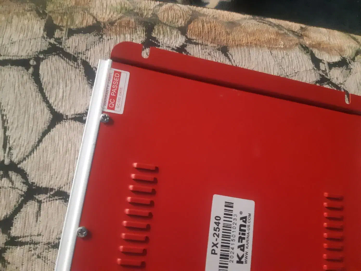 ۱ باند و آمپولی|صوتی و تصویری|چهارباغ, |دیوار