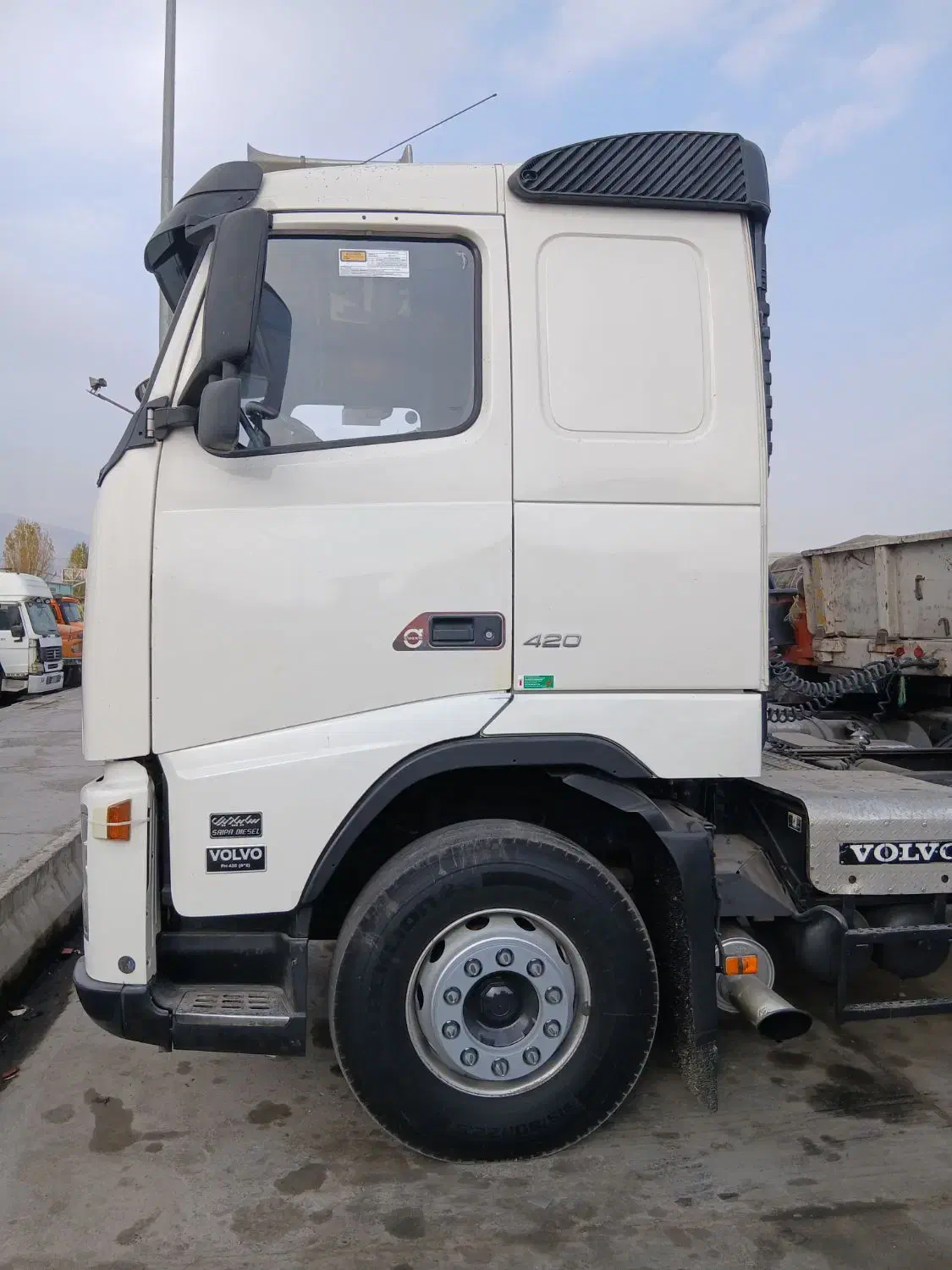 کشنده ولوو اف اچ جفت ۸۵وارداتی (fh12)|خودرو سنگین|اسلامشهر, مسکن مهر اسلاشهر (شهرک امام خمینی)|دیوار