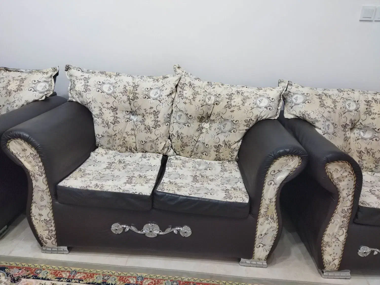 مبل راحتی|مبلمان خانگی و میز عسلی|قم, زنبیل آباد|دیوار